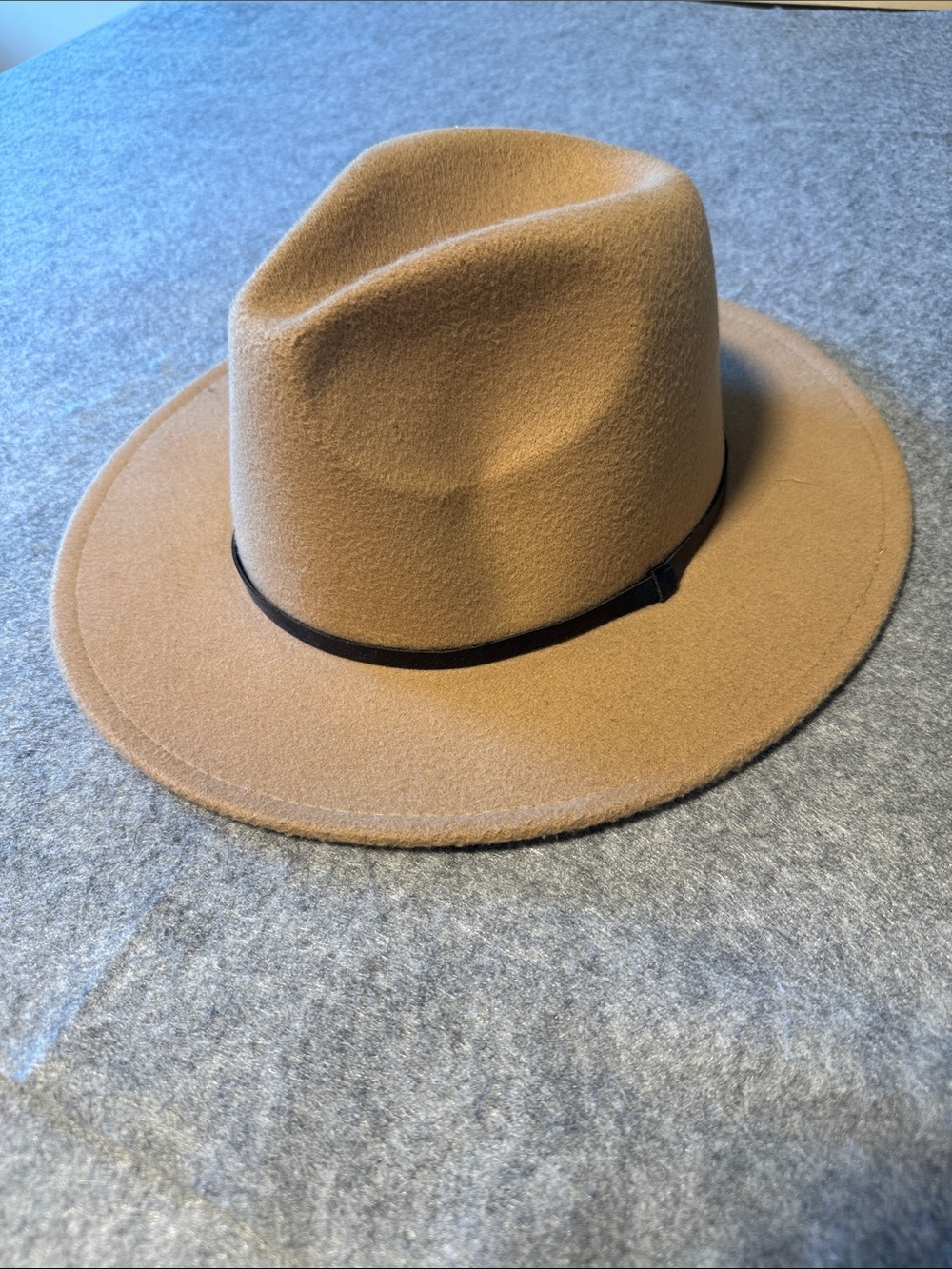 🥳 5 for $25 BUNDLE Wide-Brim Felt Fedora Hat in Camel with Black Band